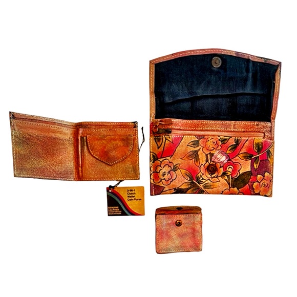 Emily Ann Boca Raton | NWT | Hand Painted Leather 3-in-1 Clutch Wallet Set - Picture 2 of 10
